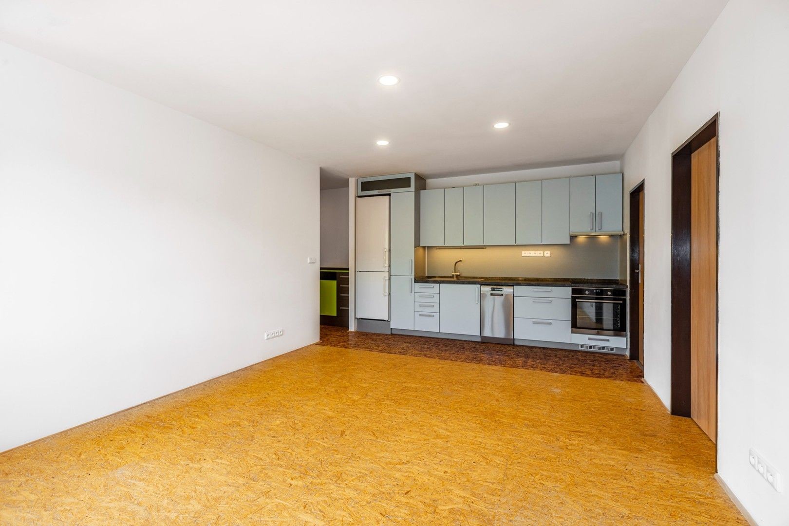3+kk, Topolová, Milovice - Benátecká Vrutice, Středočeský kraj, 70 m² - 1
