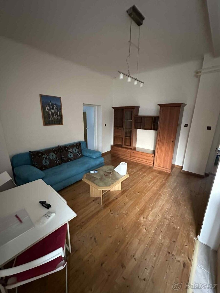 Pronájem dům - Šakvice, 691 67