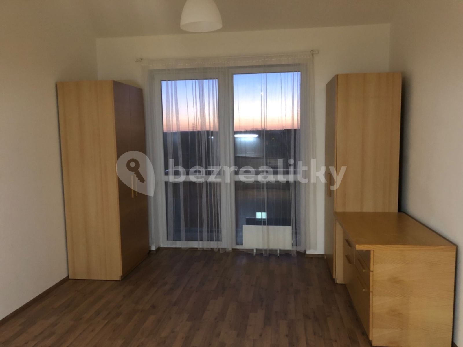 Pronájem byt 1+kk - Bolzanova, Chýně - Chýně, Středočeský kraj, 27 m² - 5