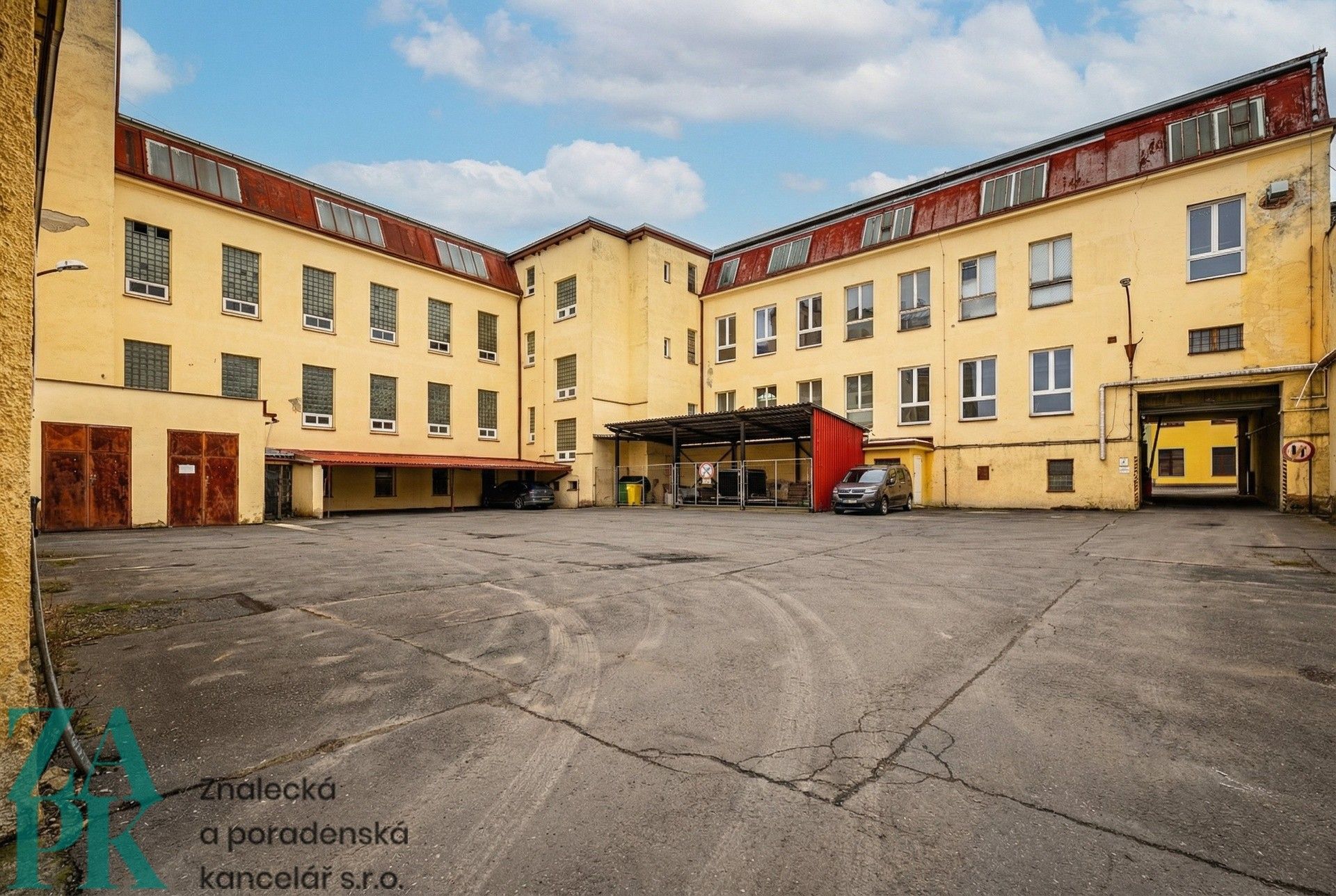 Sklady, Pekařská, Cheb, 323 m²