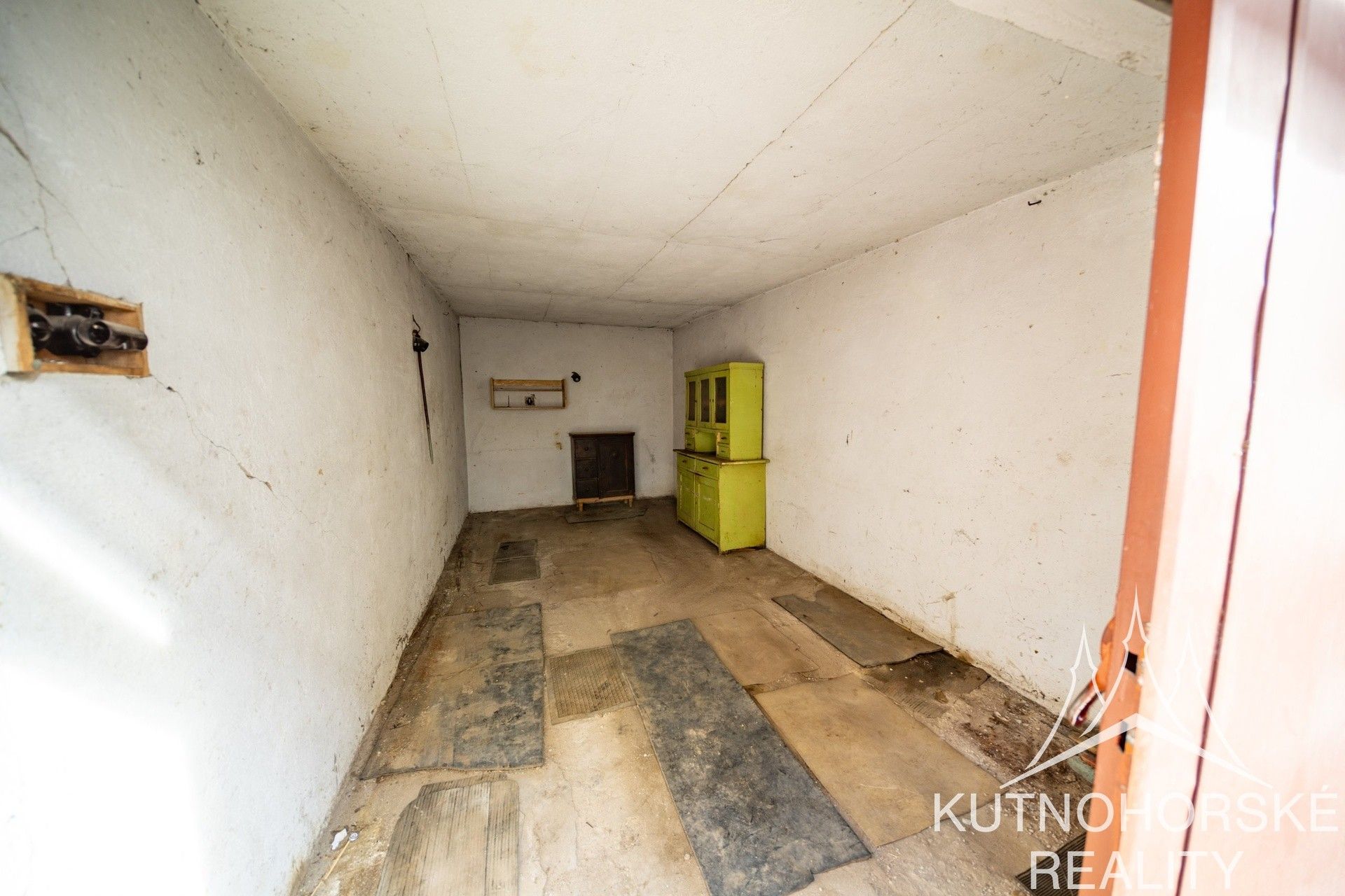 Garáže, Čelakovského, Kutná Hora, 20 m² - 2