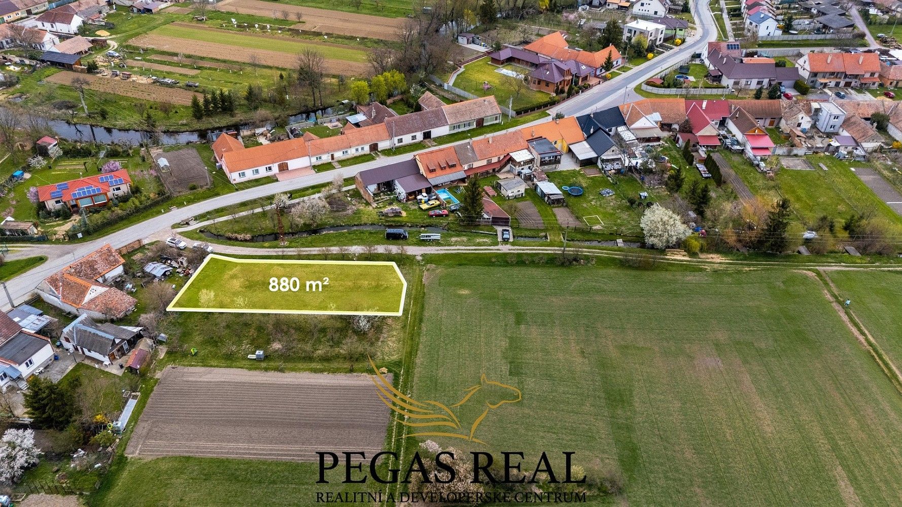 Prodej pozemek pro bydlení - Strachotice - Micmanice, okres Znojmo, Jihomoravský kraj - 2