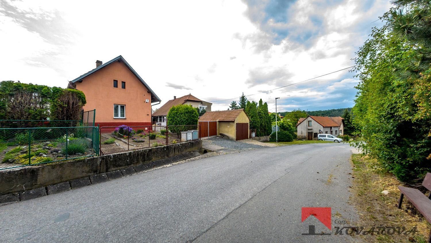Rodinné domy, Nová Ves, 322 m² - 1