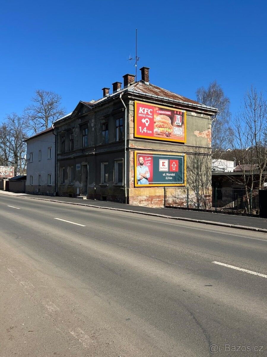 Rodinné domy, Trutnov, 541 01