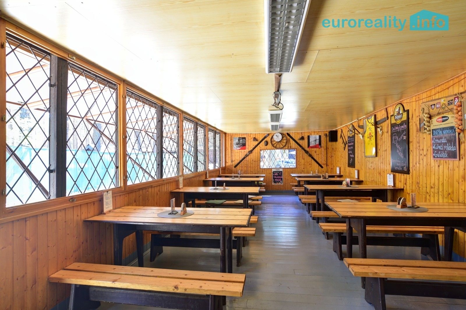 Restaurace · 196 m² · Doksy - 4