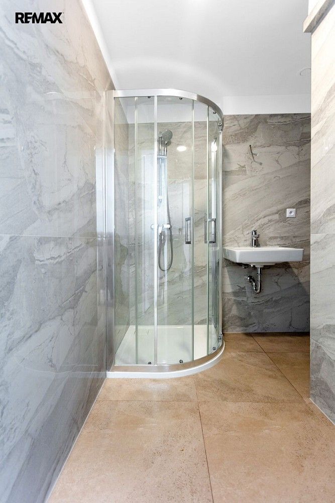 Pronájem byt 1+kk - Praha - Klánovice, okres Praha 21, Hlavní město Praha, 45 m² - 5