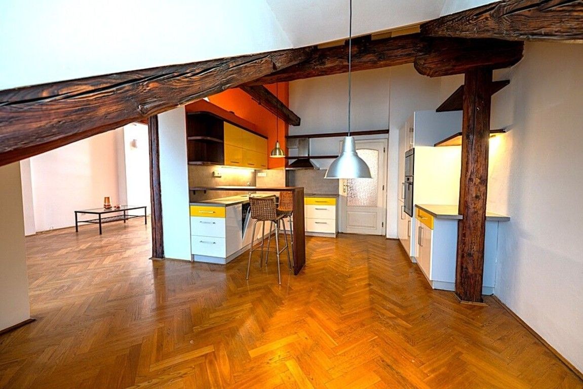 3+1, Viktora Huga, Praha Smíchov, 164 m² - 1