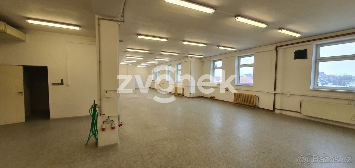 Sklady, Ostrožská Nová Ves, 687 22