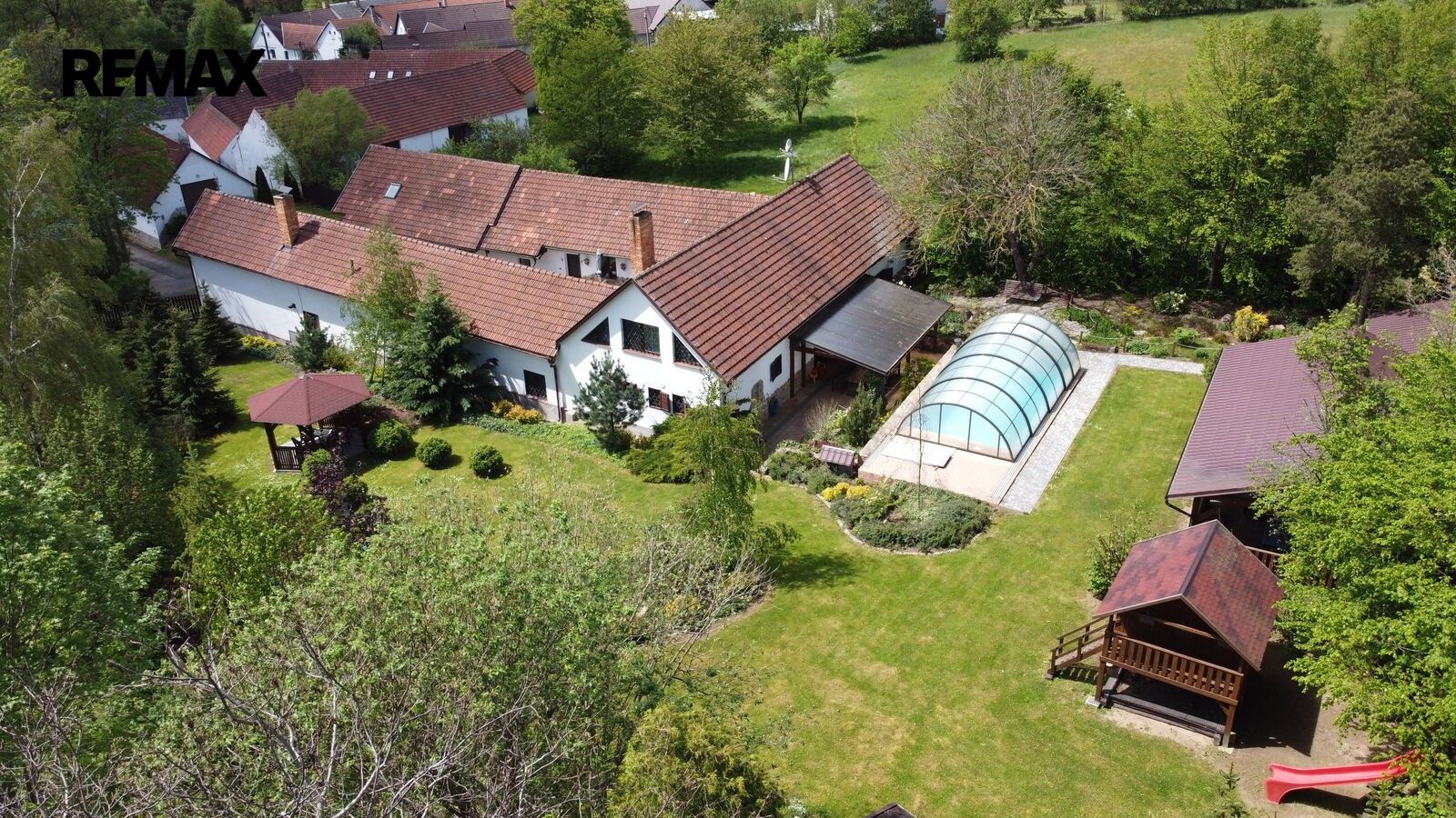 Rodinné domy, Litohošť, 474 m² - 2