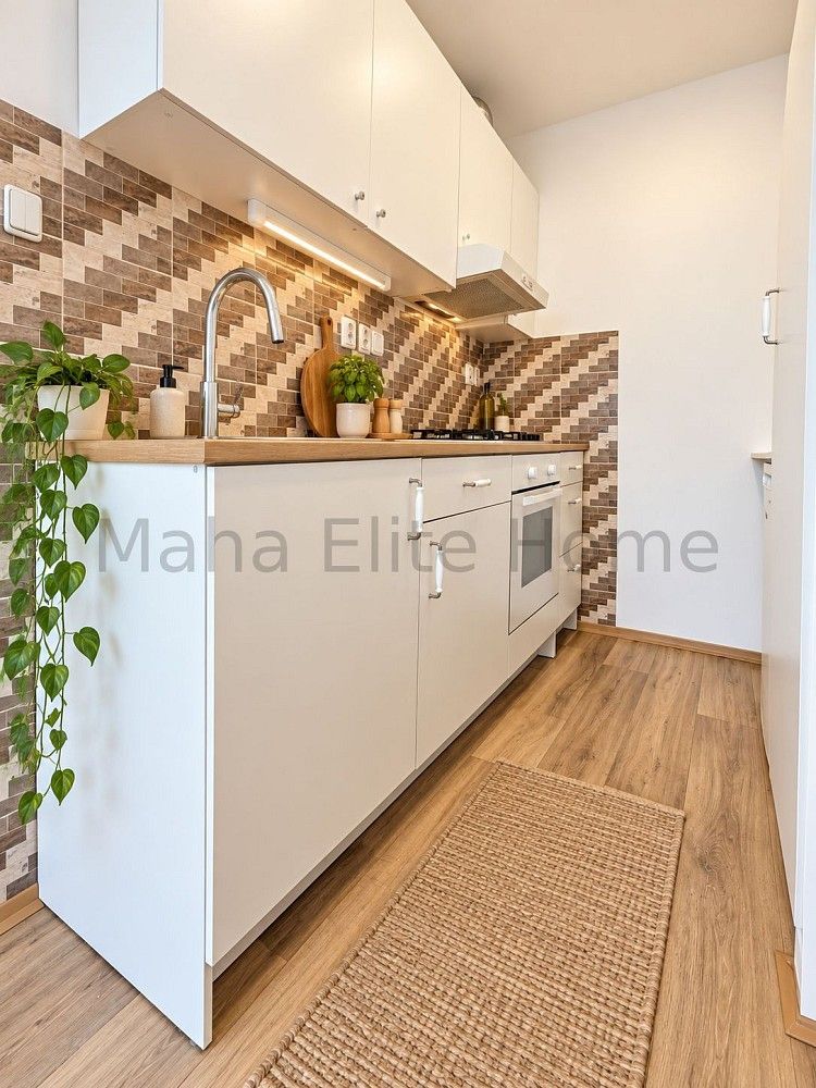 Byt 2+kk · 43 m² · Praha - Háje, okres Praha 11, Hlavní město Praha - 3