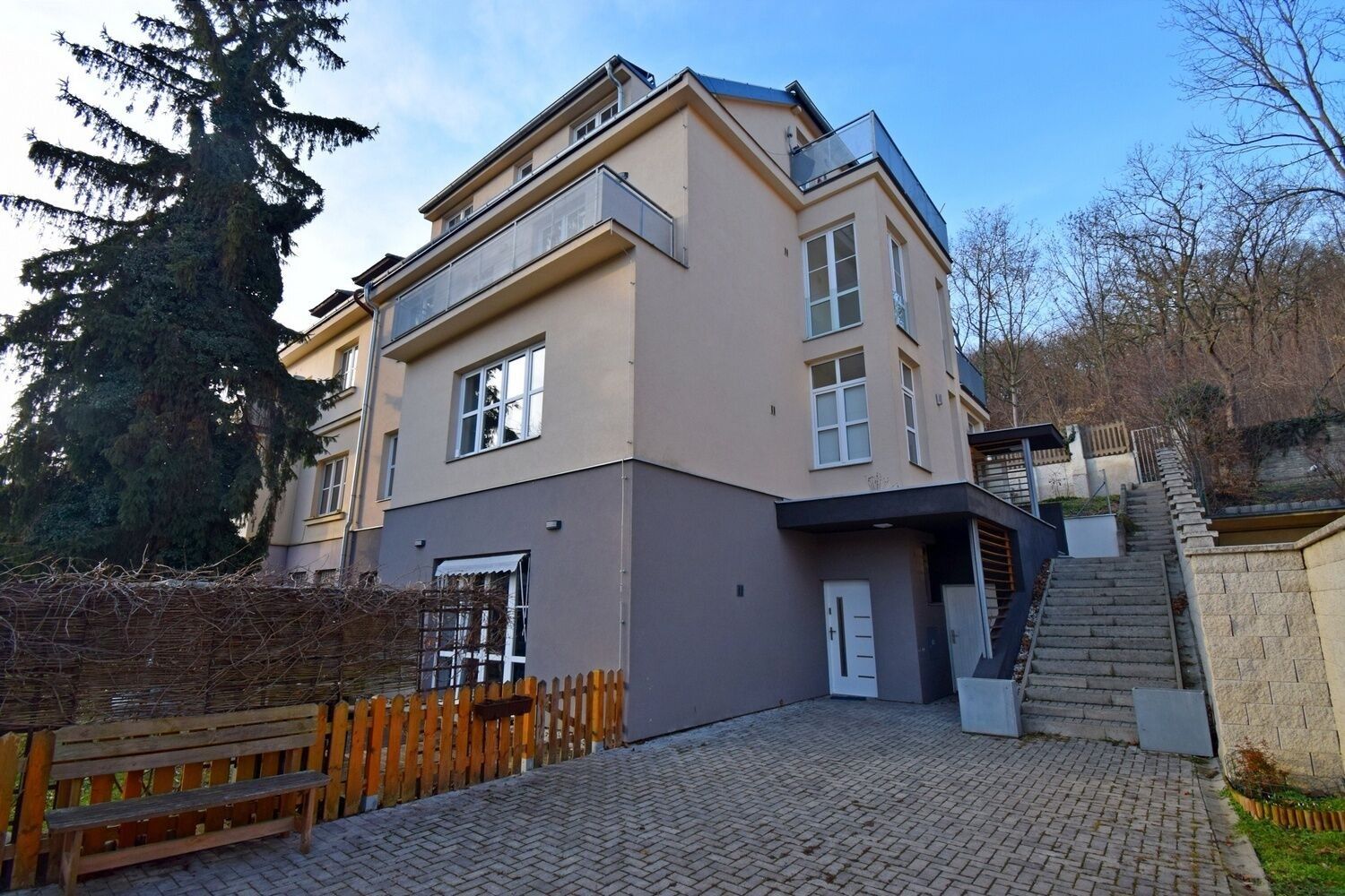 4+kk, Plzeňská, Praha, 107 m²