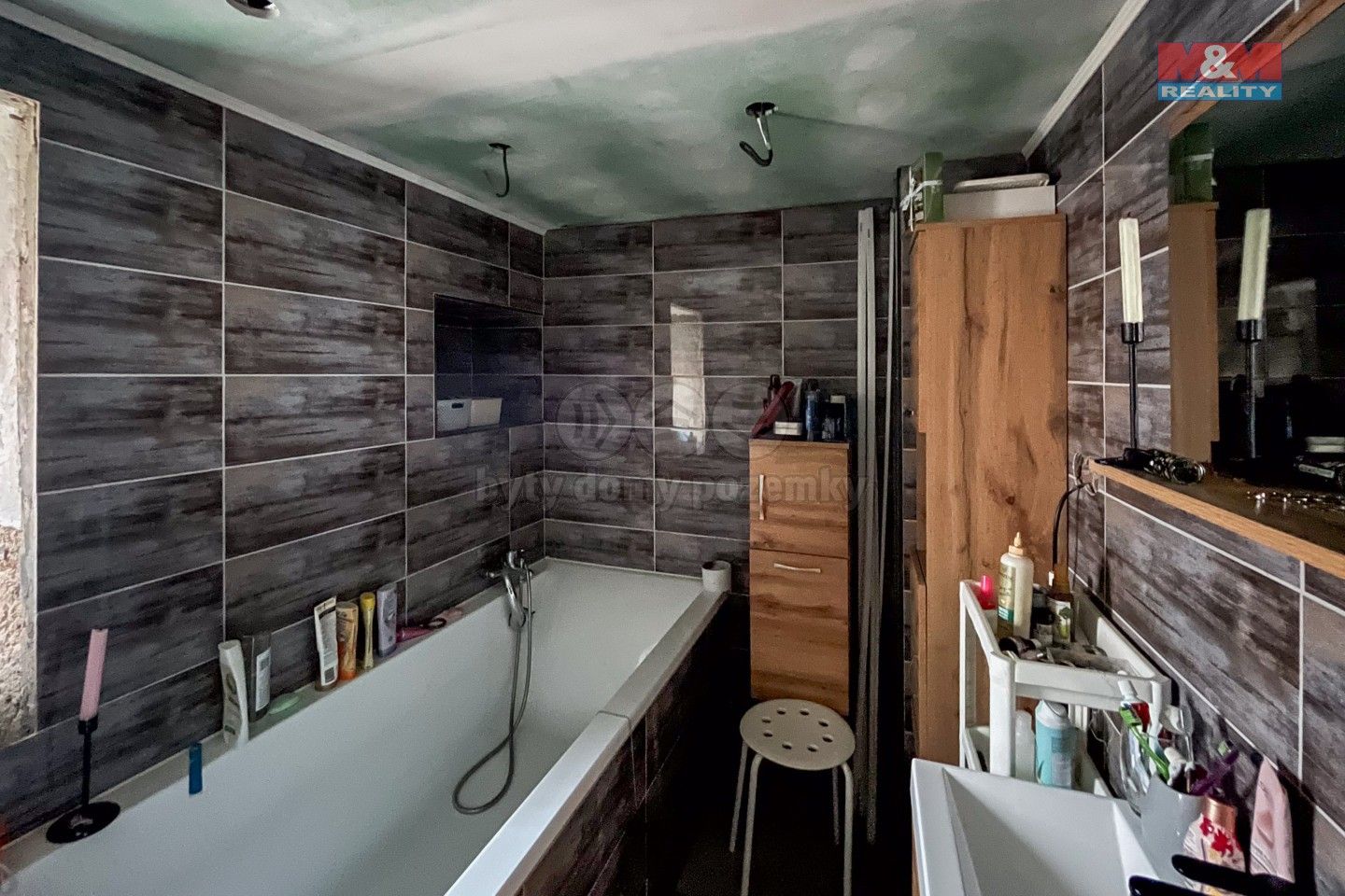 Prodej rodinný dům - Studánka, 254 m²