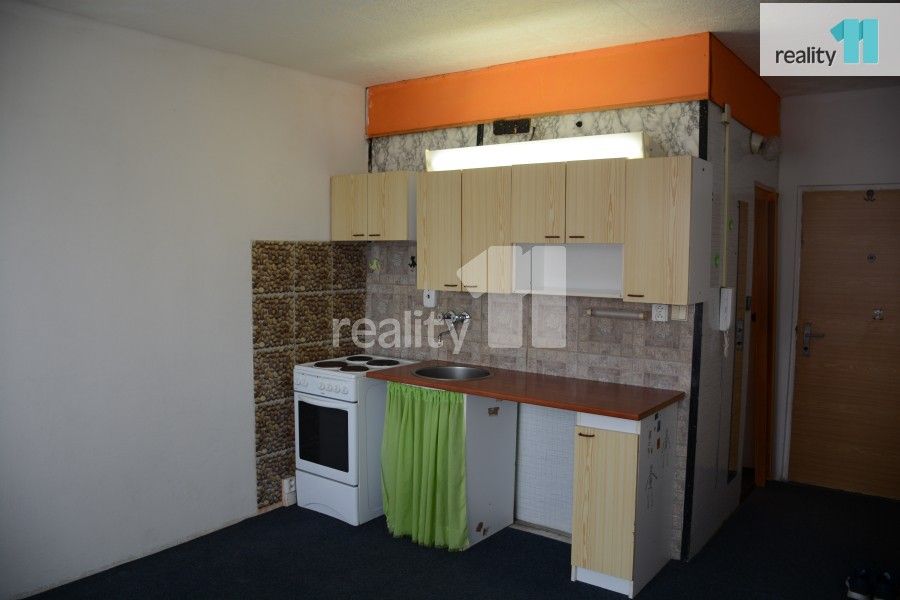 Pronájem byt 1+kk - Revoluční, Nové Sedlo, 19 m²