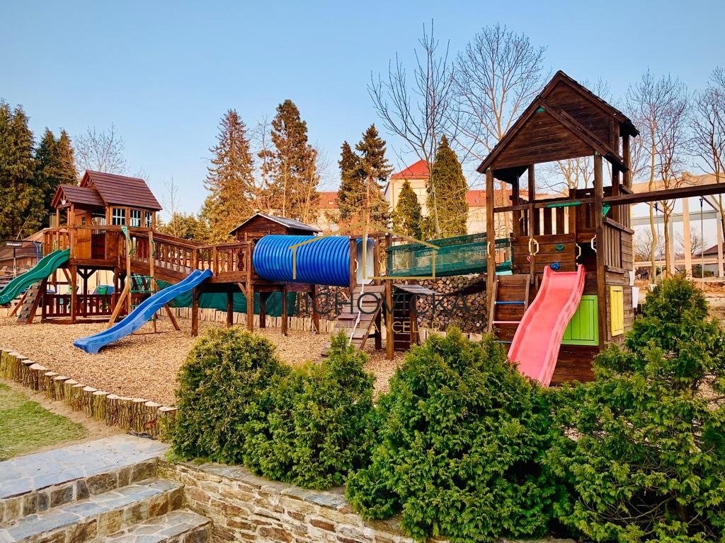 Restaurace · 909 m² · Olivova, Říčany - 4