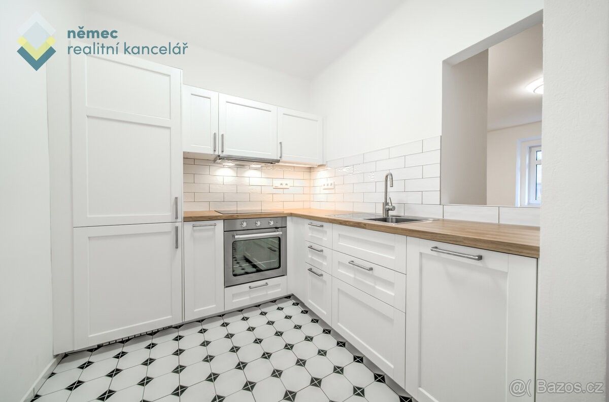 Pronájem byt - Praha, 190 00