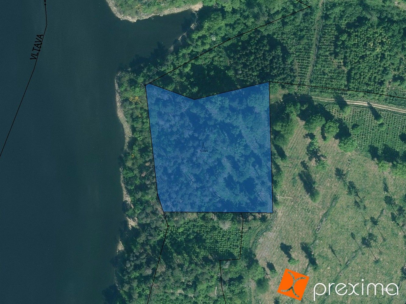 Les, 2 350 m²