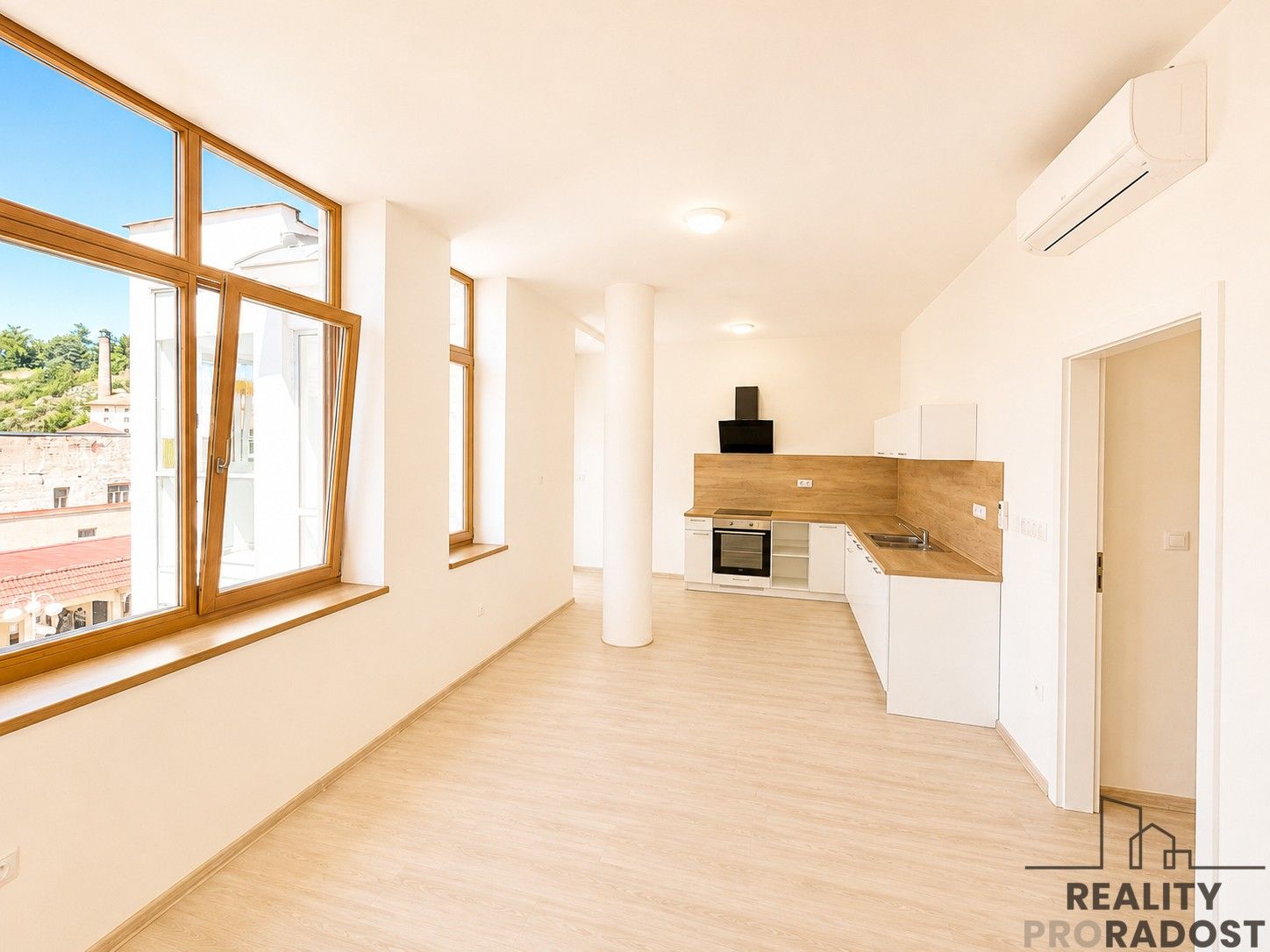 2+kk, Karlovo nám. 31, Třebíč Vnitřní Město, 80 m²