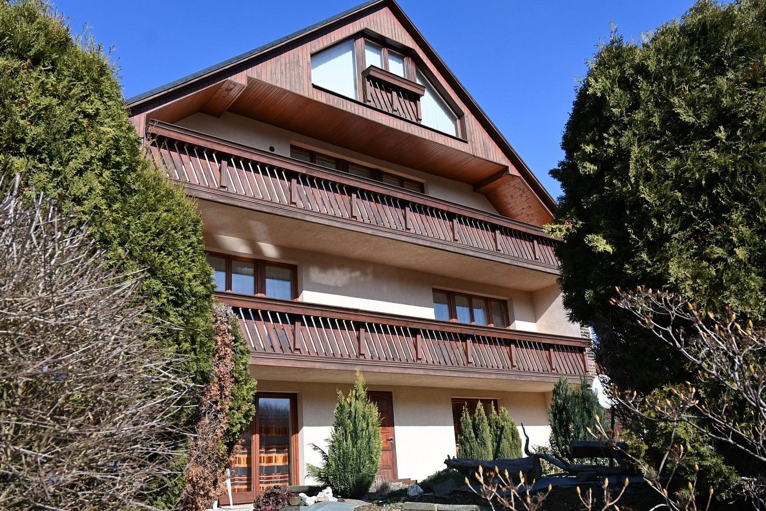 Rodinné domy, Oborná, okres Bruntál, 302 m² - 2