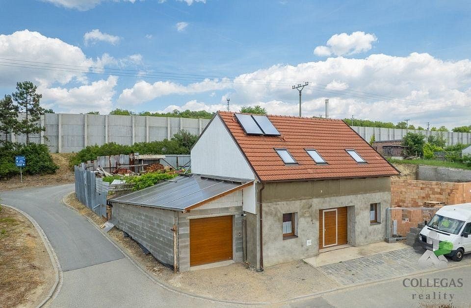 Rodinné domy, Na Hradbách, Hustopeče, okres Břeclav, 124 m² - 2