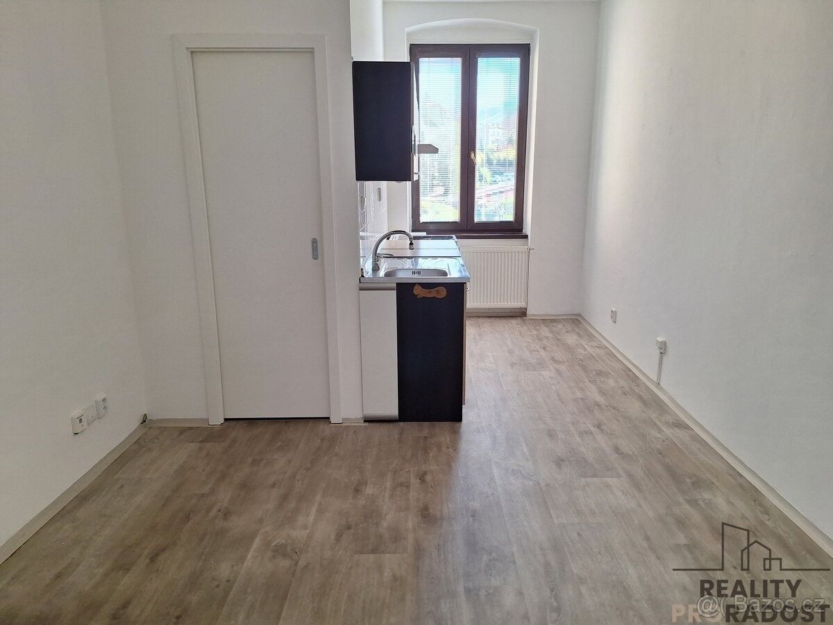 Byt 1+1 – Děčín, U nemocnice, Staré Město – pohled 4
