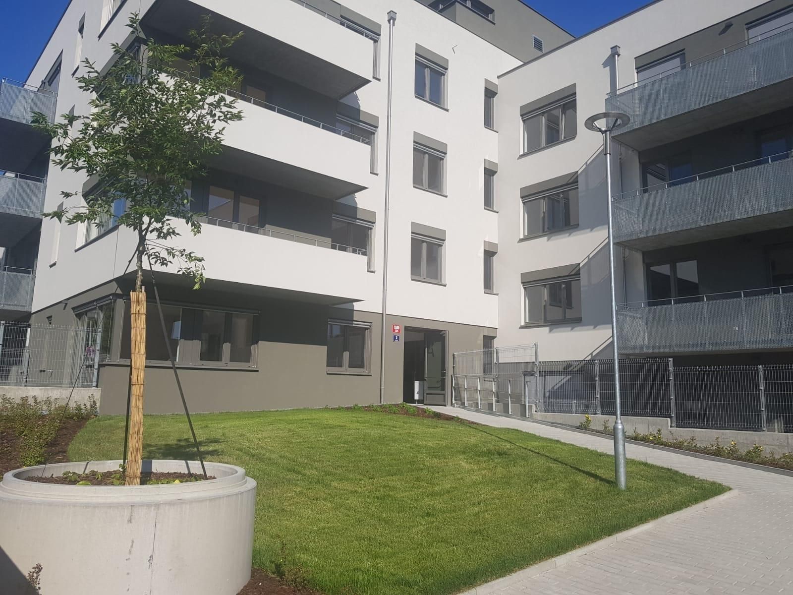 1+kk, Hadovitá, Praha - Michle, 39 m² - 1