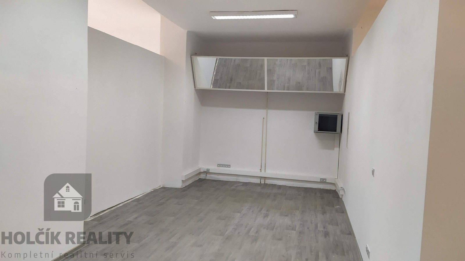 Pronájem obchodní prostory - nábřeží Svazu protifašistických bojovníků, Ostrava, 251 m²