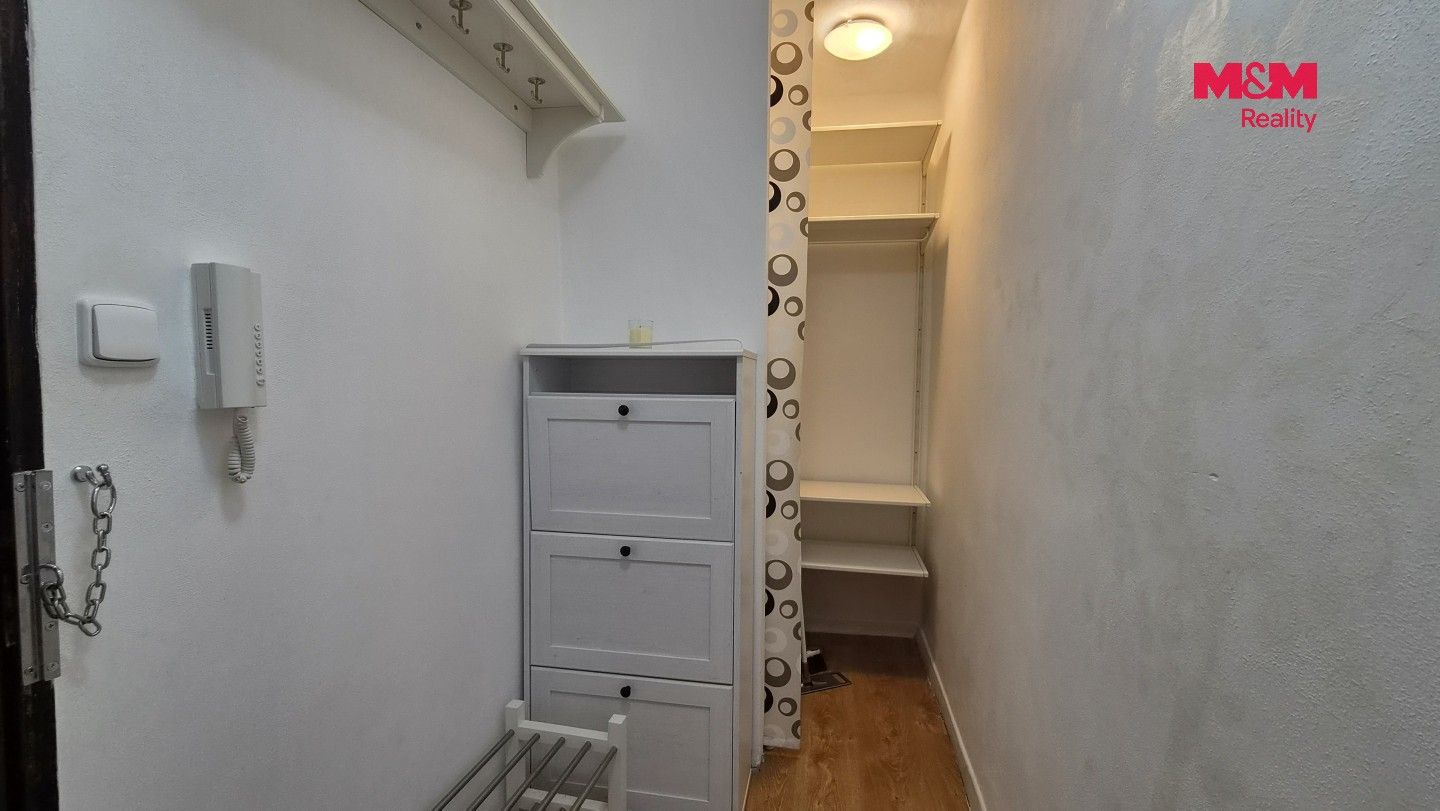 Pronájem byt 1+1 - Jaroslava Lohrera, Frýdek-Místek, 27 m² - 5