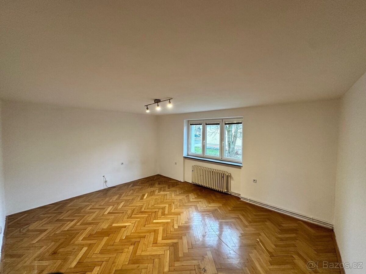 Byty, Kroměříž, 767 01