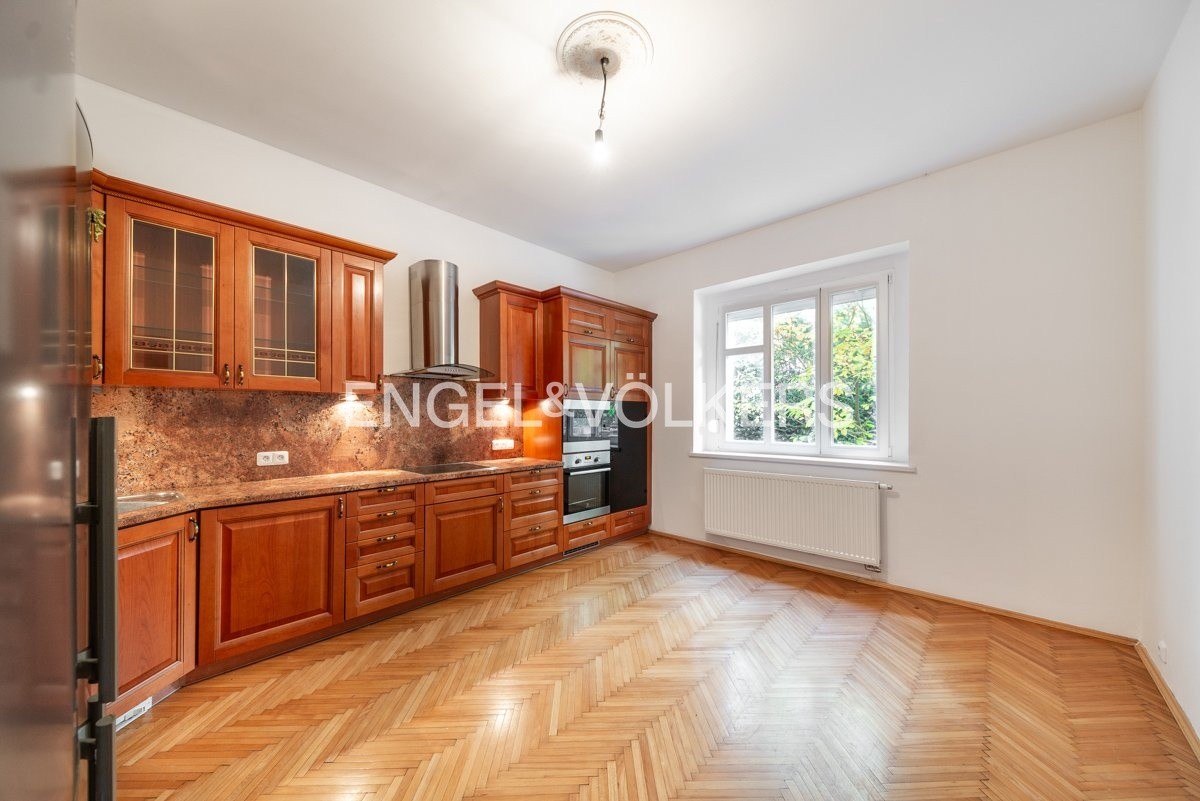 Vila · 560 m² · Fráni Šrámka, Praha Smíchov - 3