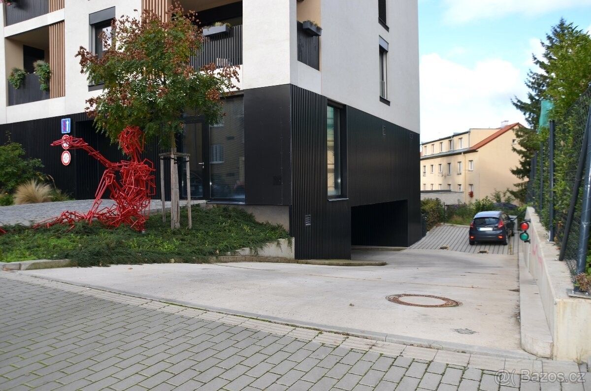 Pronájem garáž - Praha, 100 00