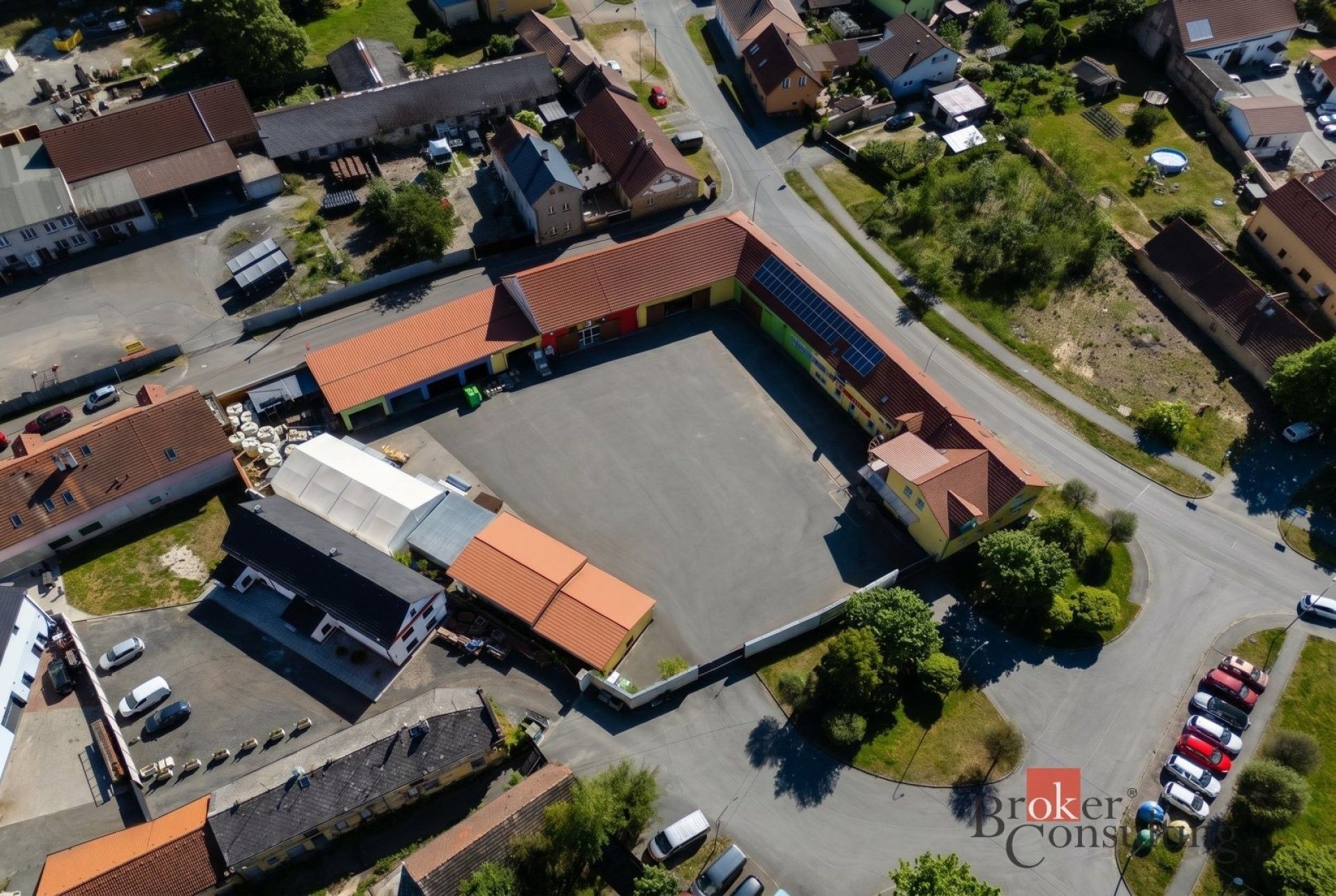Obchodní prostory, Staročeské nám., Nýřany, 3 458 m² - 1