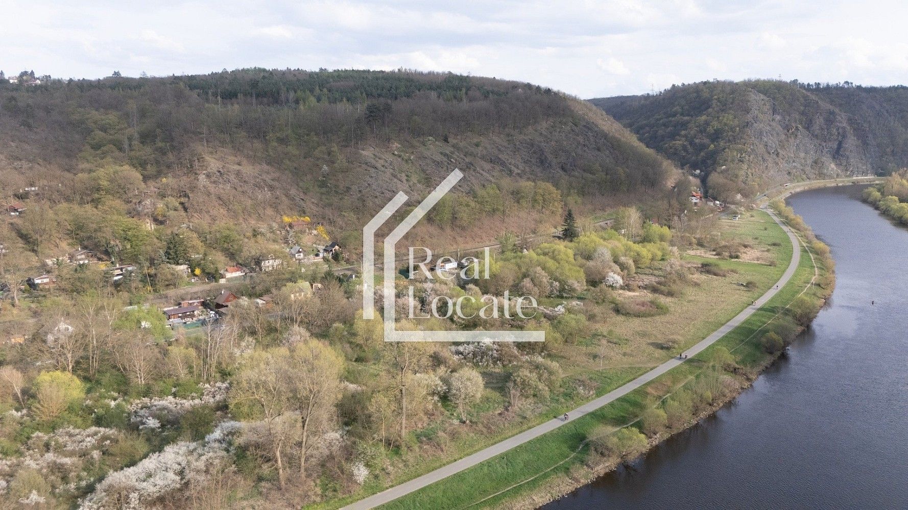 Prodej pozemek - Praha - Zbraslav, Hlavní město Praha - 5