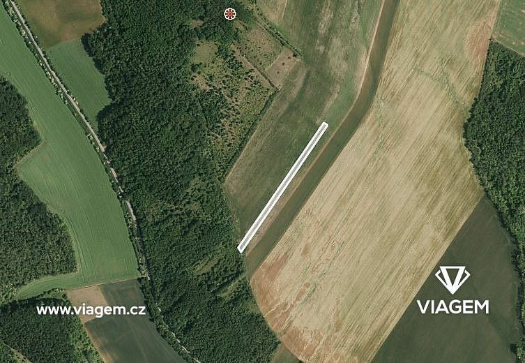 Zemědělský pozemek, 2 305 m²