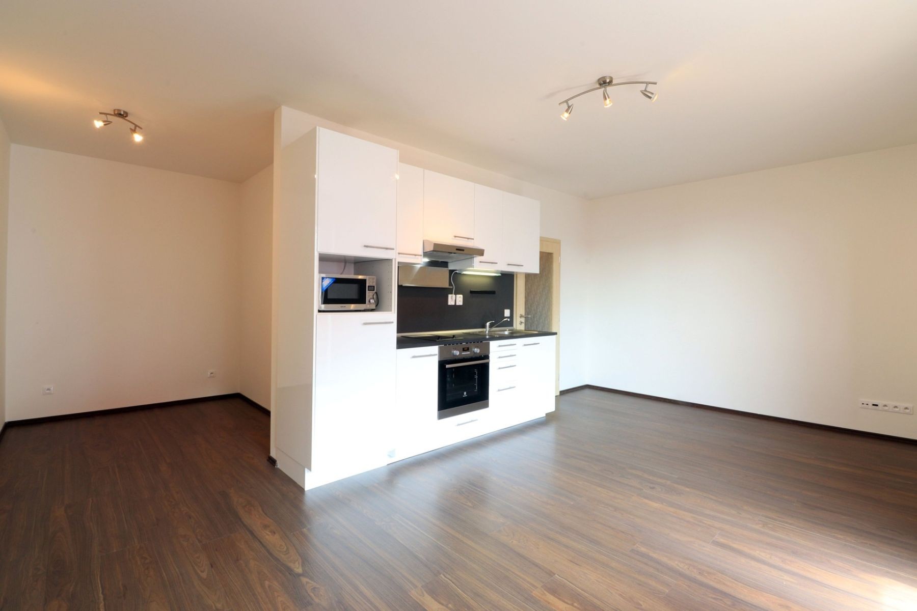 Byt 1+kk · 37 m² · Farkašova, Praha - Kyje - 4