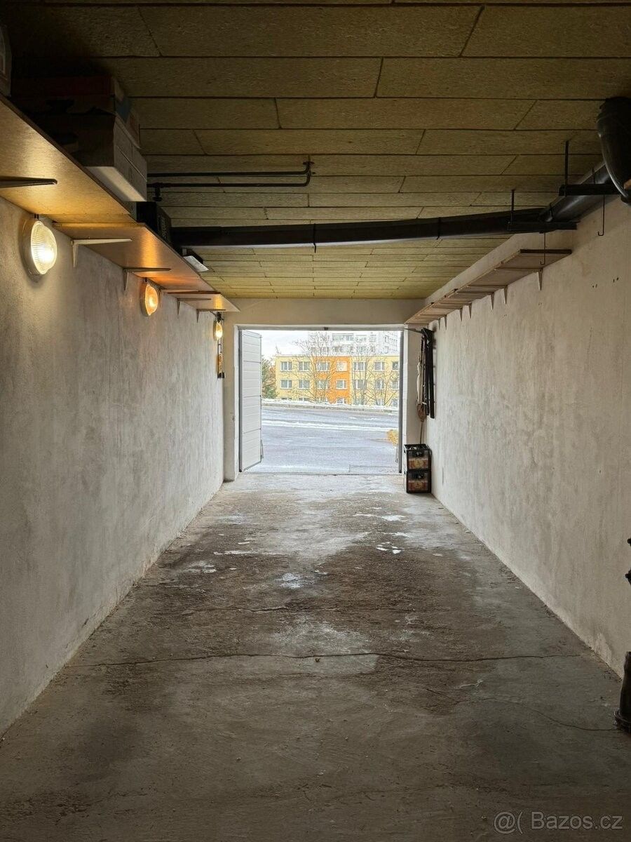 Pronájem garáž - Praha, 100 00