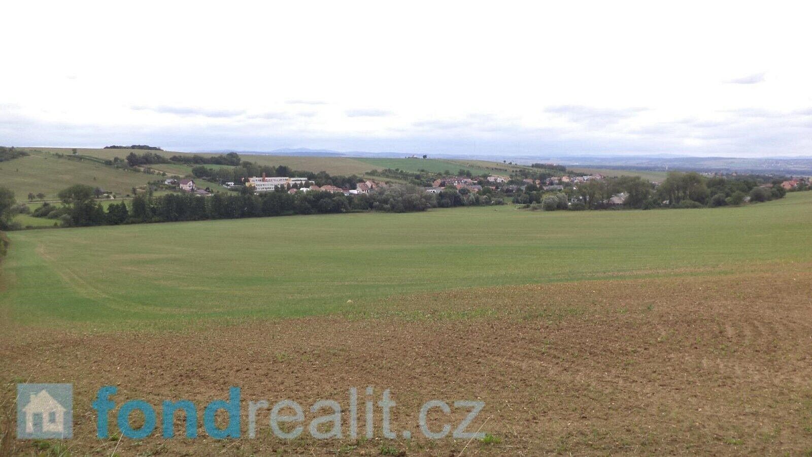 Prodej pozemek - Traplice, okres Uherské Hradiště - 2