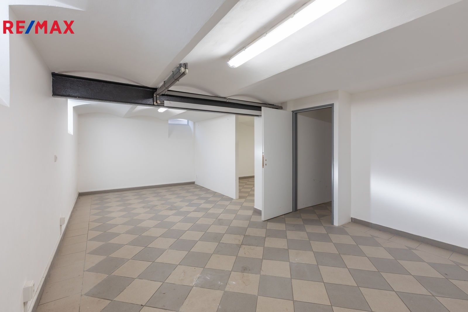 Pronájem komerční - 9. května, Roudnice nad Labem, 70 m²