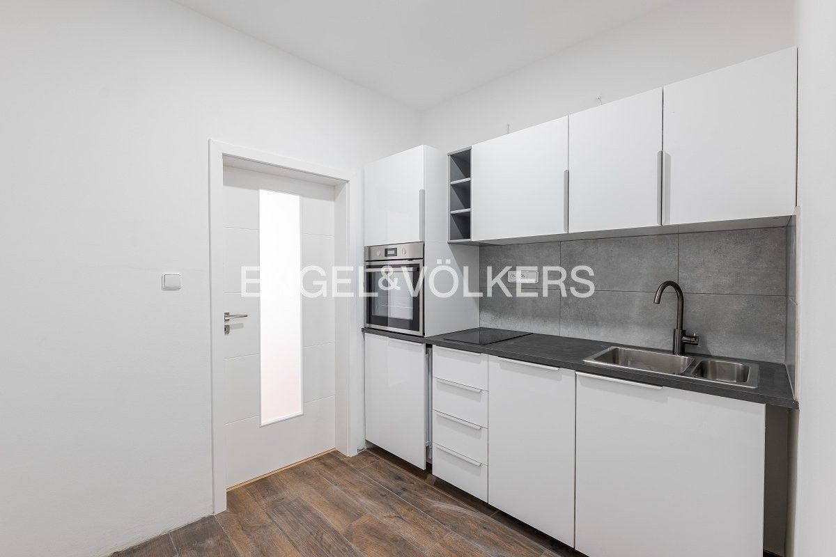 1+1, Moskevská 367, Praha, 38 m²
