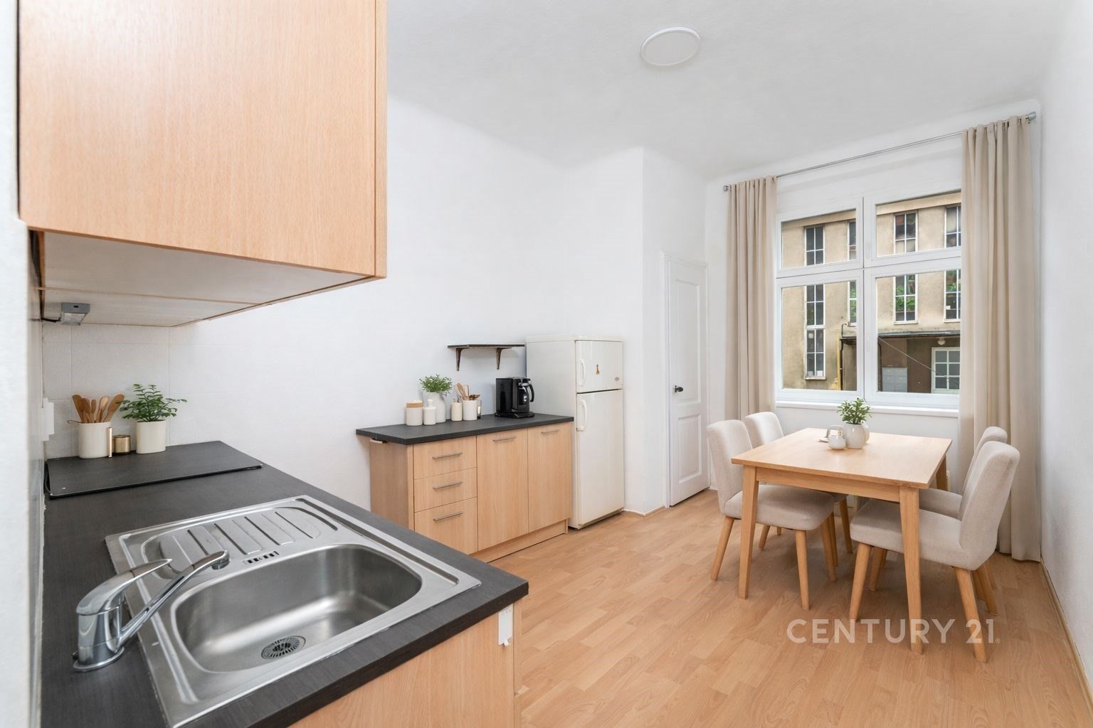 Prodej byt 2+kk - Velvarská 1622, Praha, 48 m²