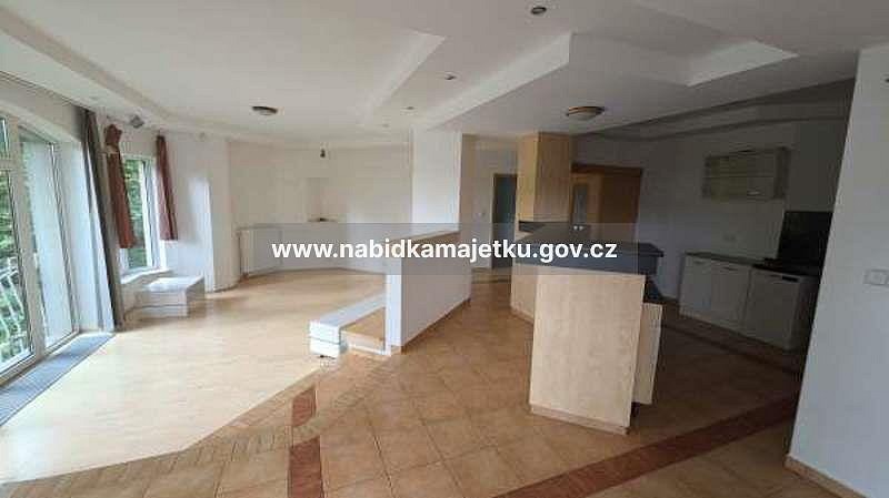 Rodinný dům · 340 m² · Zlín - 4