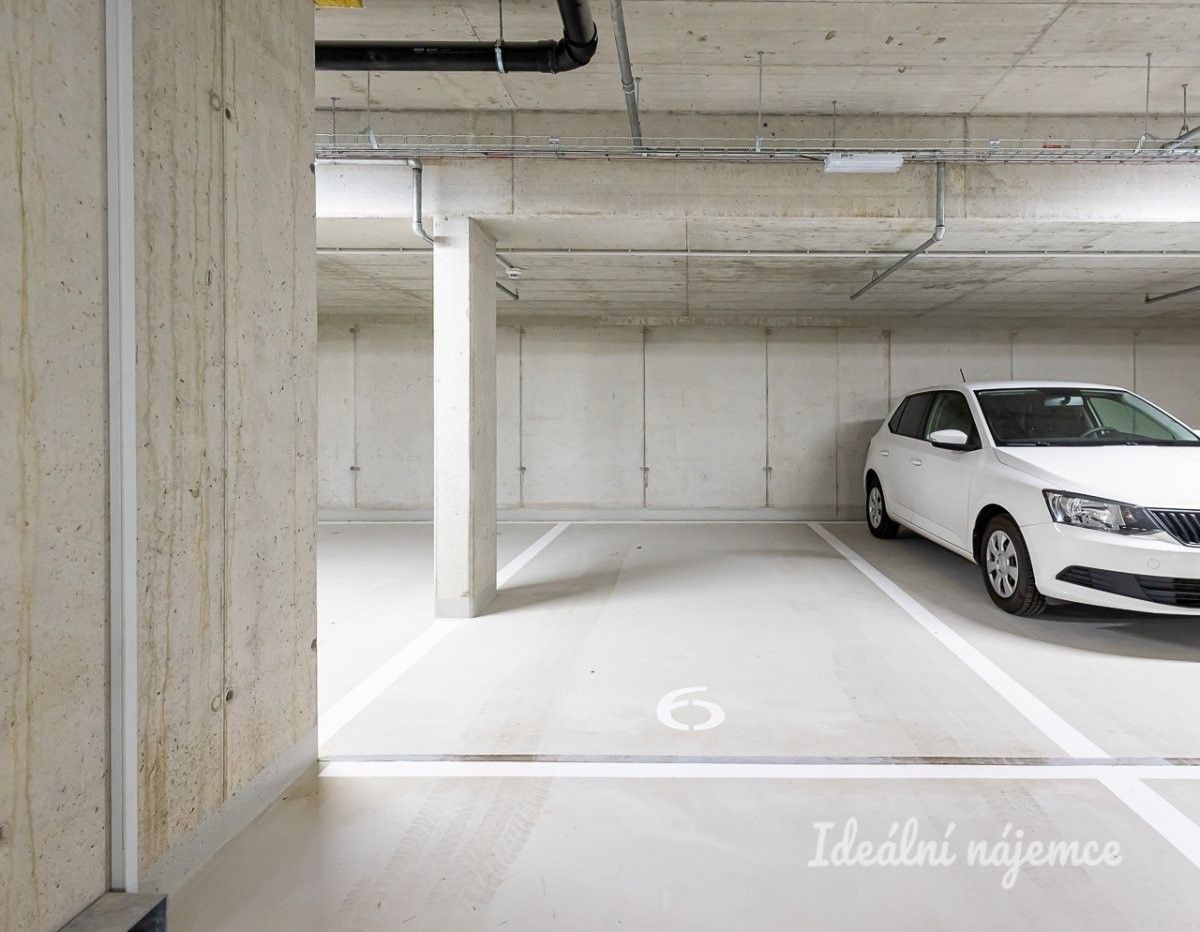 Garáže, Vysočanská, Praha, 5 m²