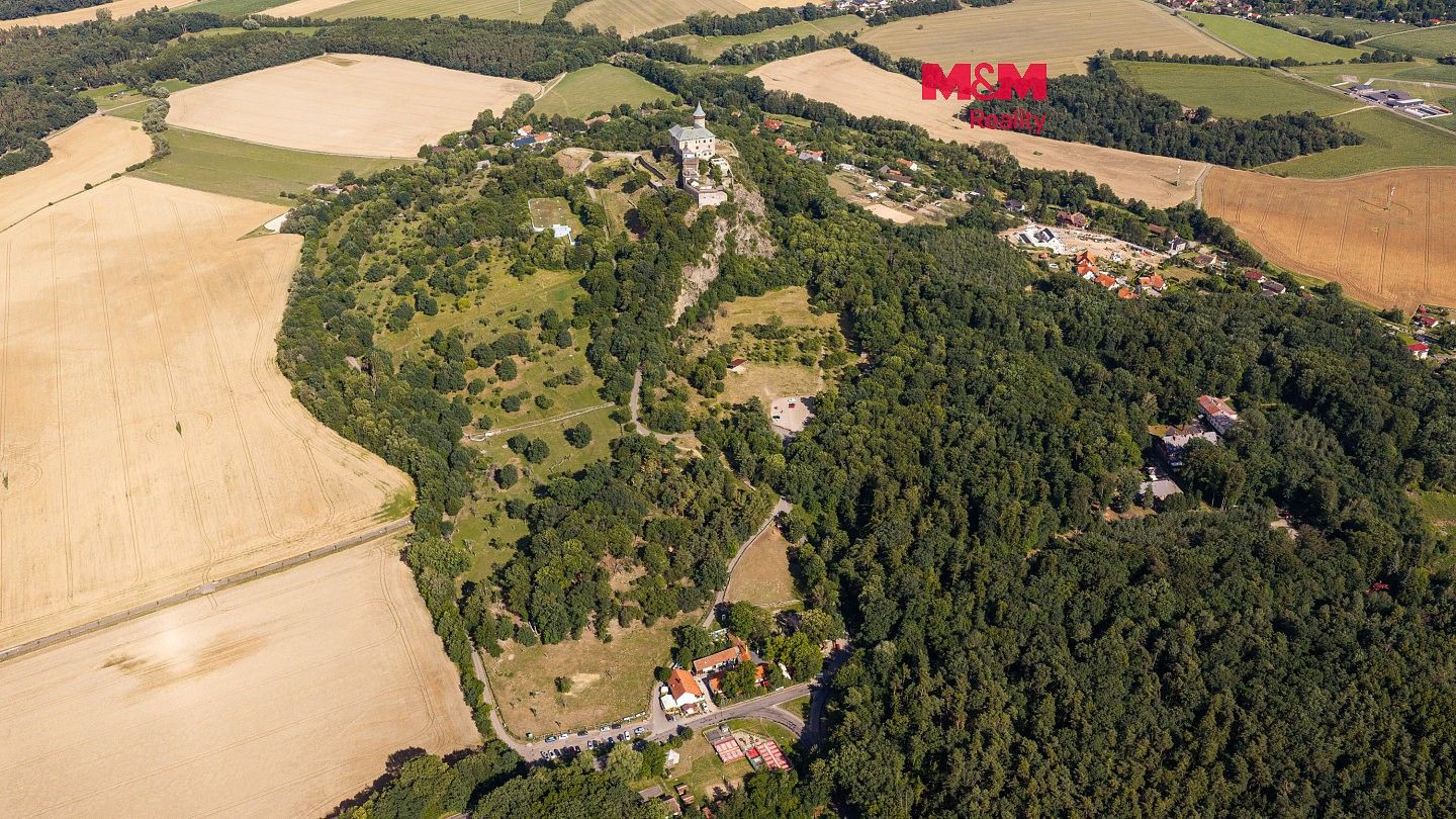 Komerční pozemek, 27 256 m²