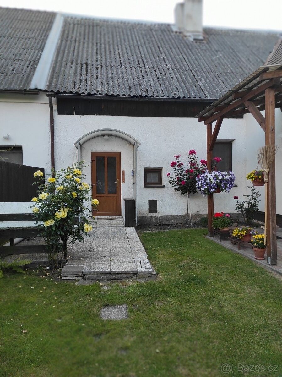 Rodinné domy, Bernartice, 257 65