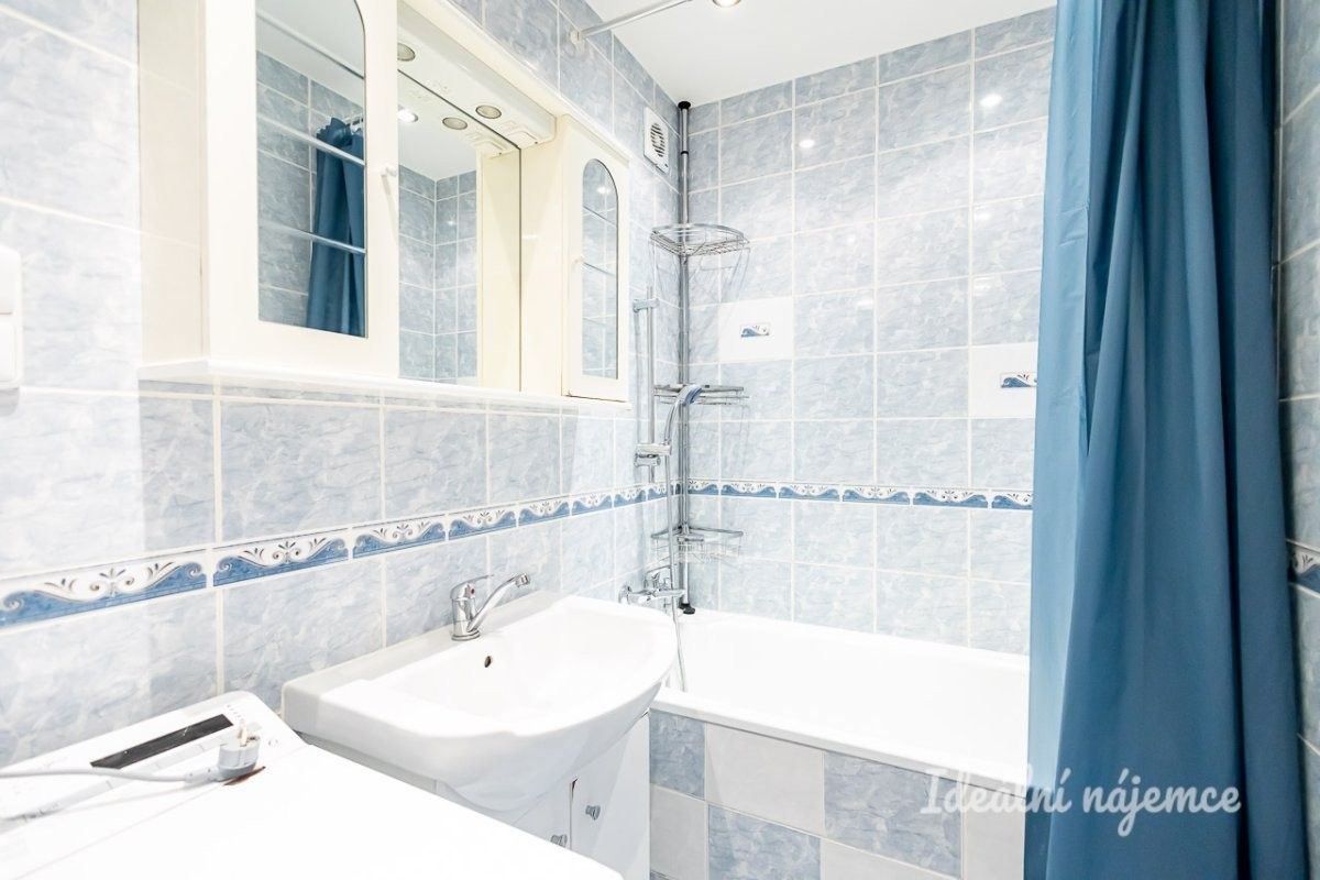 Byt 2+kk · 43 m² · Lessnerova, Praha - 4