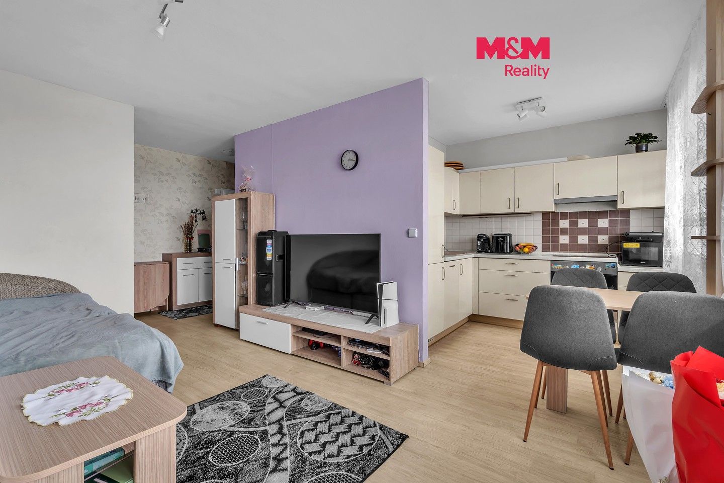1+kk, nábřeží Závodu míru, Pardubice, 35 m²