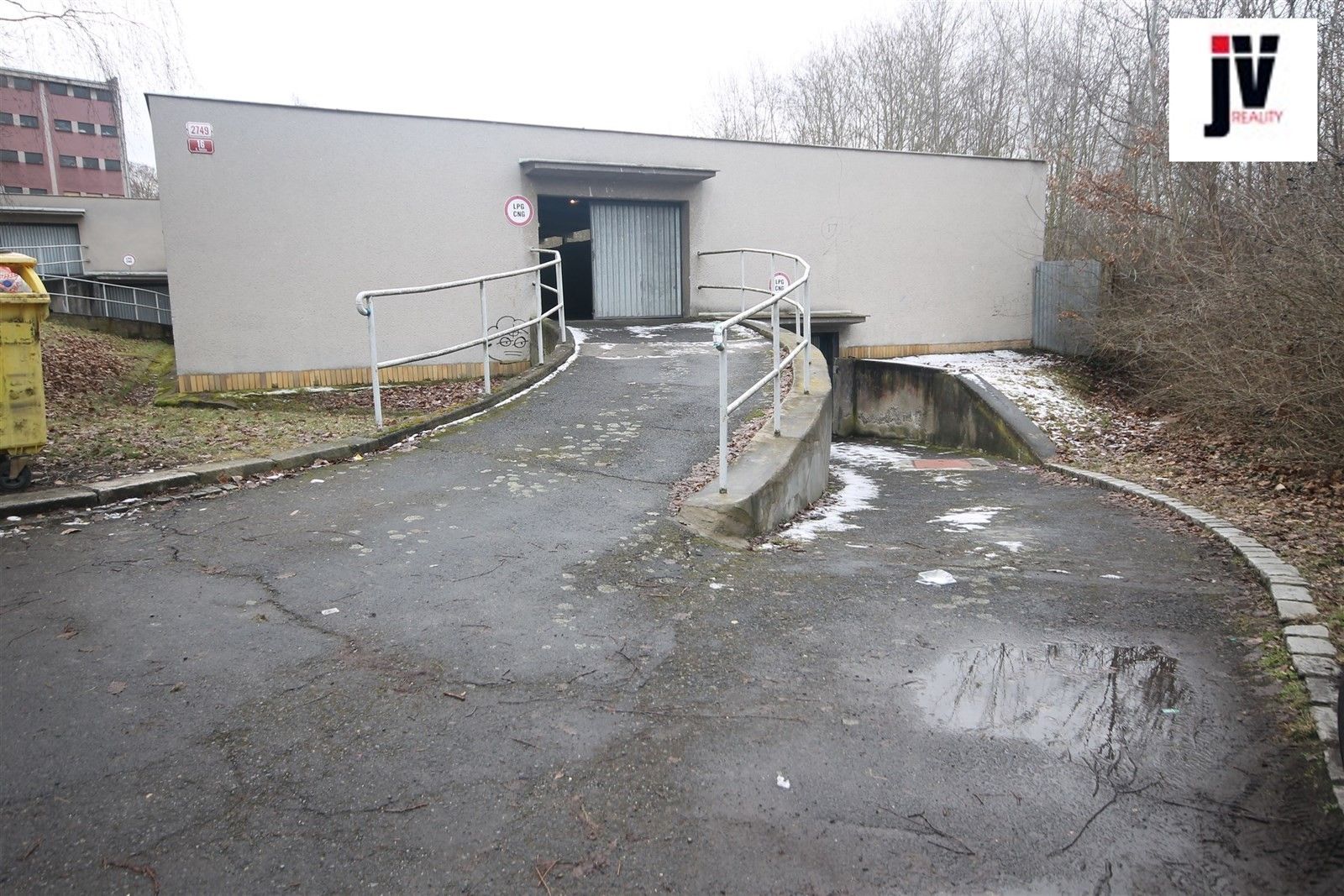 Garáže, Karla Vokáče 2749, Plzeň, 15 m²