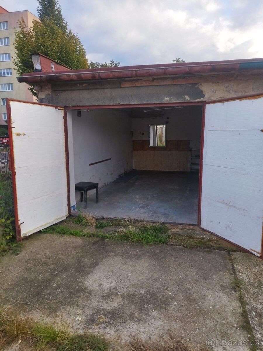 Garáže, Mladá Boleslav, 293 01 - 2
