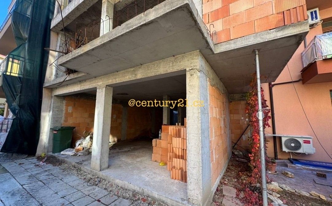 Prodej byt - 987 66, Zahraničí