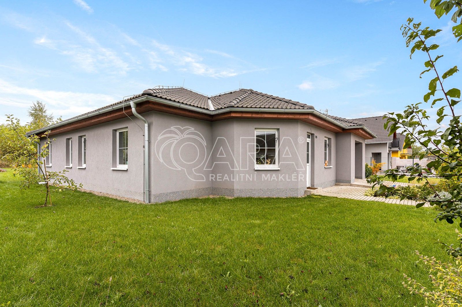 Prodej rodinný dům - Jelení, Postřižín, 169 m²