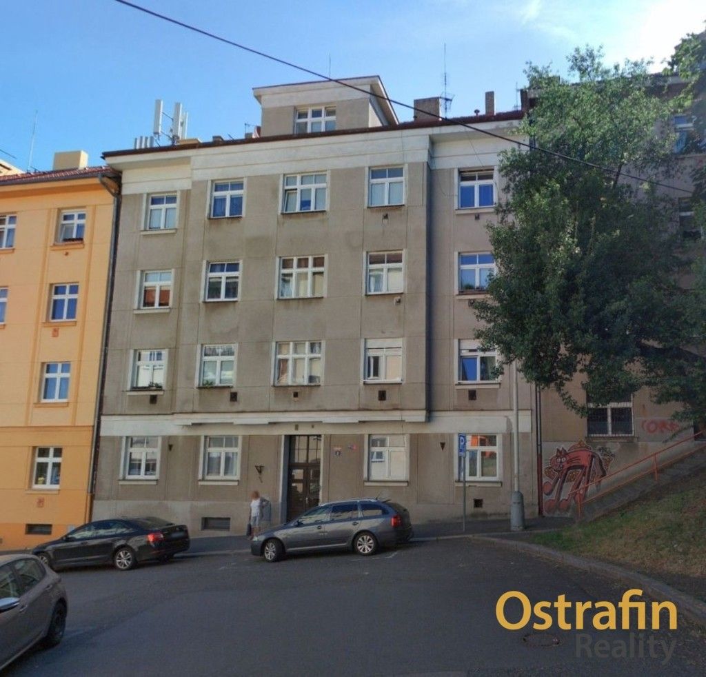 2+kk, U kaštanu 1218, Praha, 50 m²